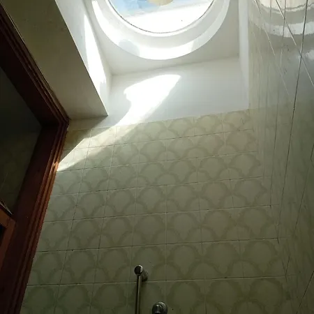 Aurooms Guest house *